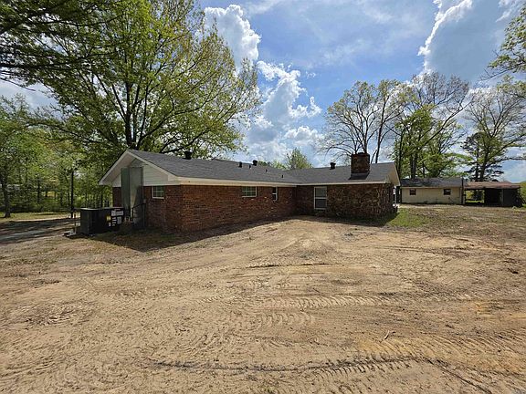 3rd image of 17811 Puckett Rd