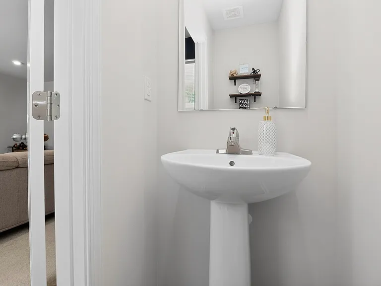5710 Granbury Dr — Photo 10