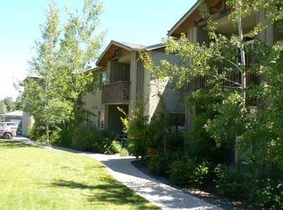 10130 Donner Trail Rd APT 7, Truckee, CA 96161
