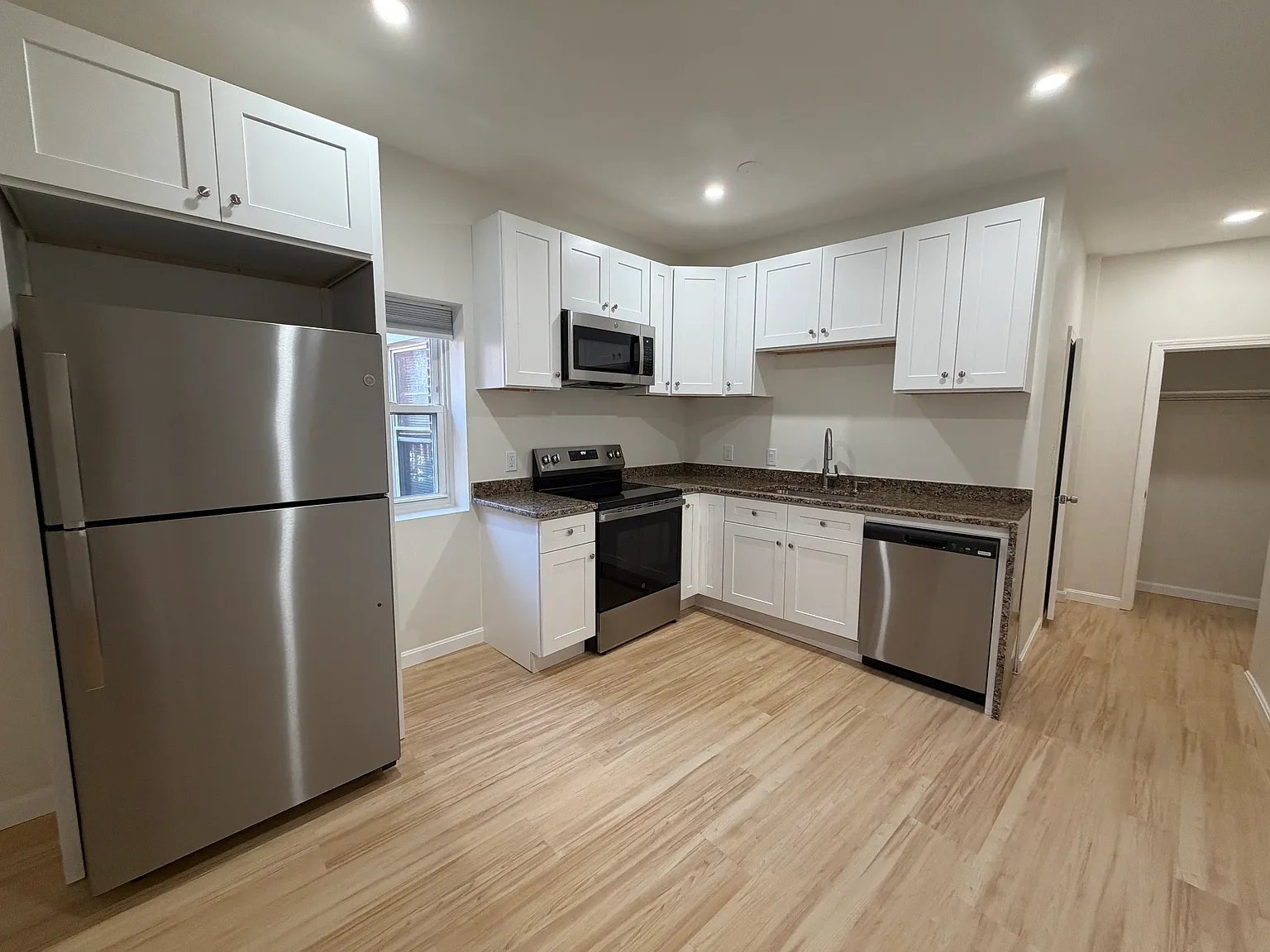 1 bed, 500 sqft, $2,800 — Photo 2