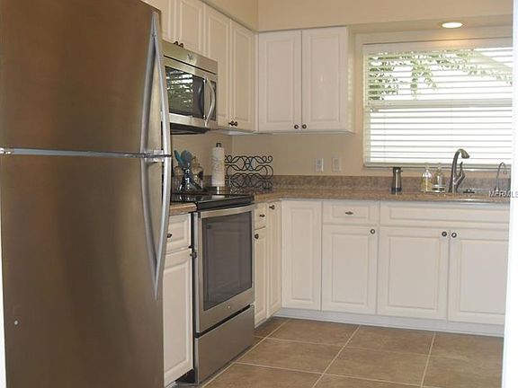 4th image of 1838 Madero Dr