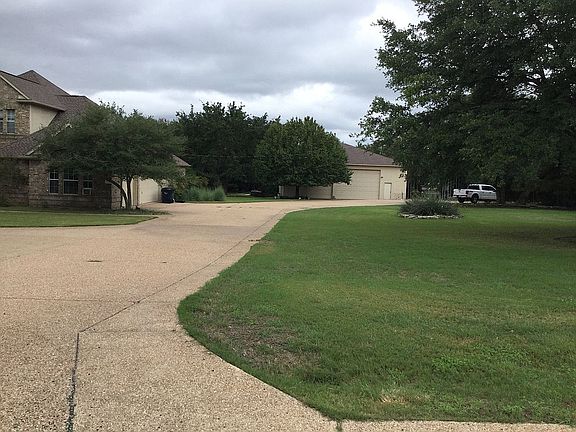 Huge shop, RV + 10 car parki