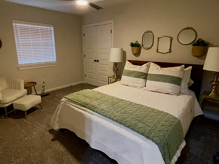 Bedroom #2 with queen size bed