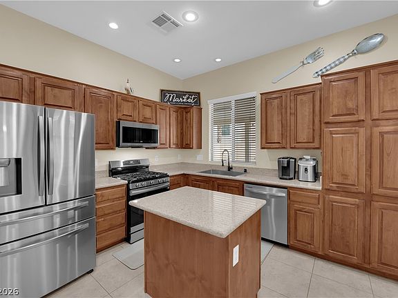 3rd image of 9153 Craven Ave