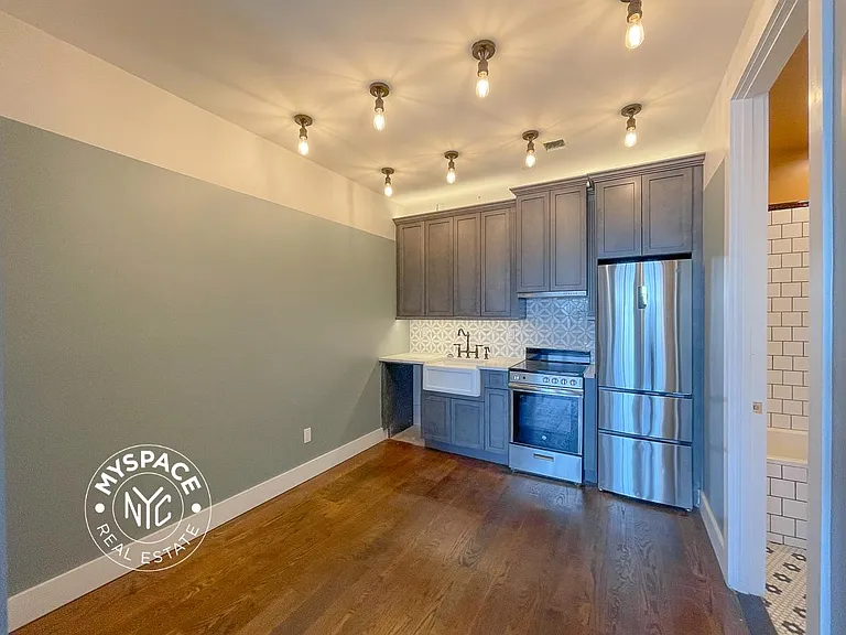 187 Kent Ave #702 — Photo 3
