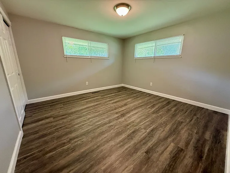 4409 Primrose Ln — Photo 14