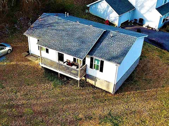 2nd image of 211 Tralee Dr