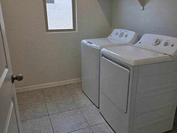 washer and dryer 2367