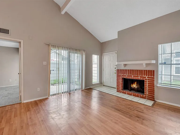 6345 Cattails Ln — Photo 6