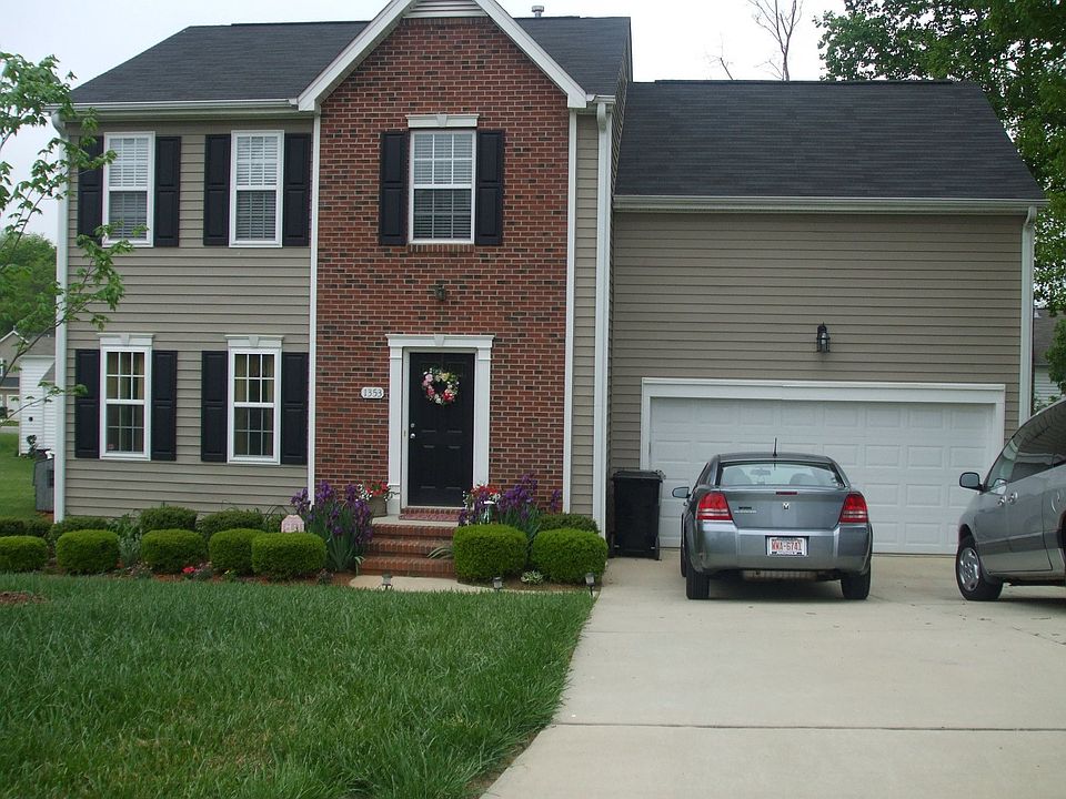 1st image of 1353 Beaufort Dr