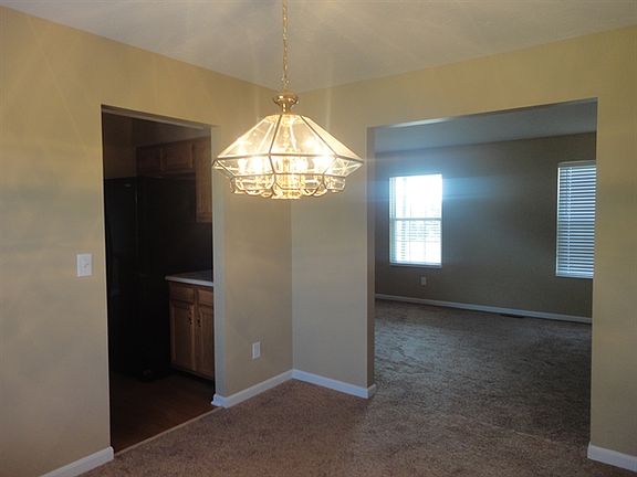 5th image of 5547 Shady Meadows Dr