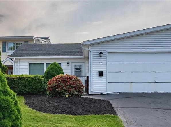 30 Stonewood Pl, Catasauqua, PA 18032