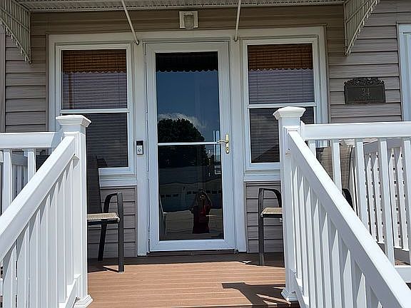 Front porch entrance