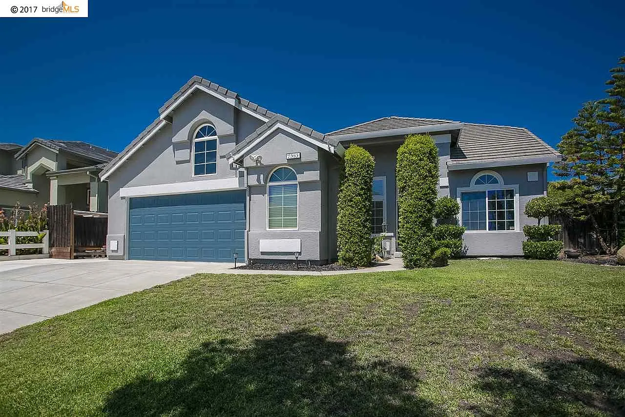 2563 Caddie Ct photo 1