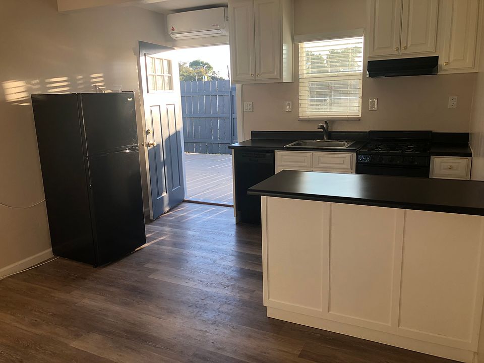 1st image of 3010 Glendora St APT 4