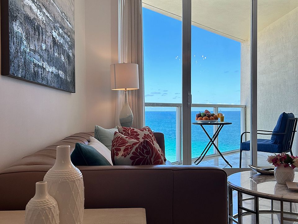 Spacious and bright, perfect for relaxing with ocean views and a private balcony.