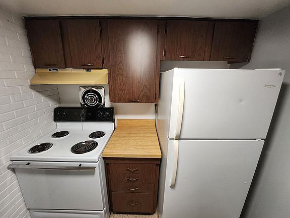 2nd image of 1503 West St APT B