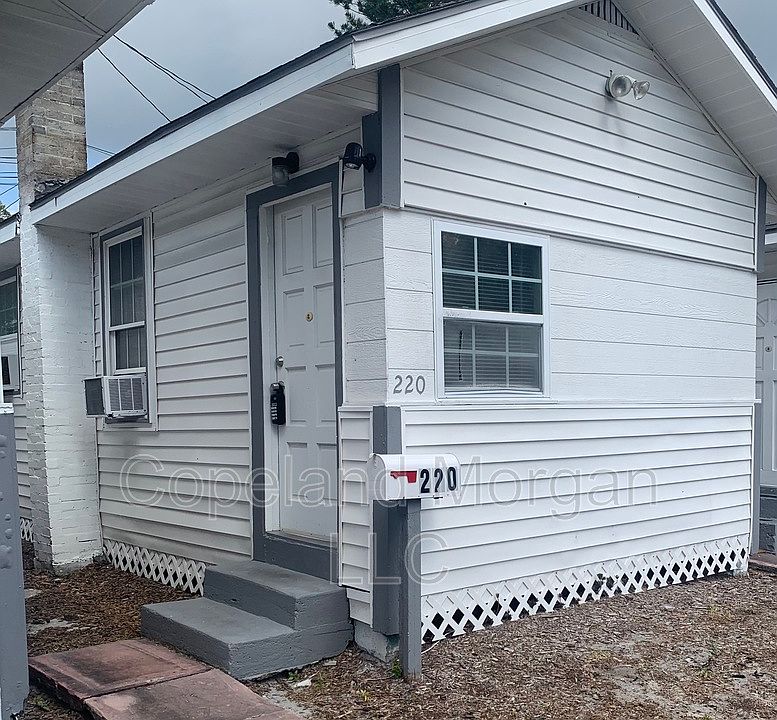 1st image of 220 39th St N