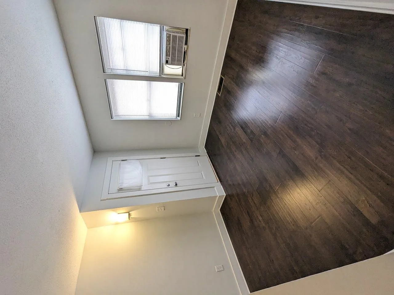 1217B Indianola Ave — Photo 4