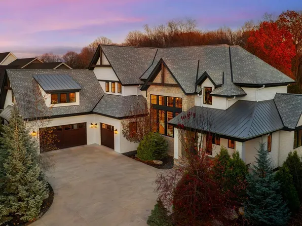 6505 Hawks Pointe Ln, Excelsior, MN 55331