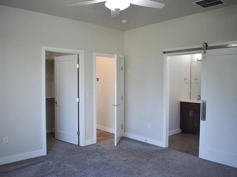 4879 Smitty Dr — Photo 16