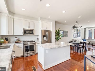8319 Looking Glass Way, Fairfax, VA, 22031