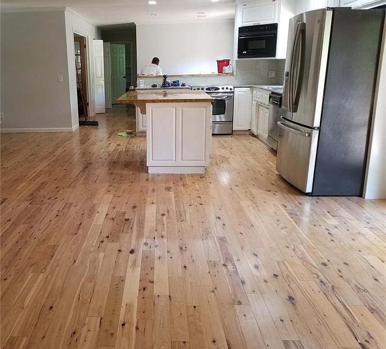 2nd image of 1301 NE 10th St