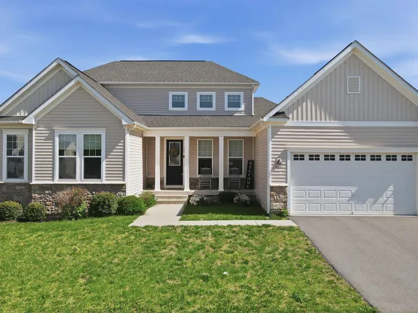 241 Courier Dr, Charles Town, WV 25414