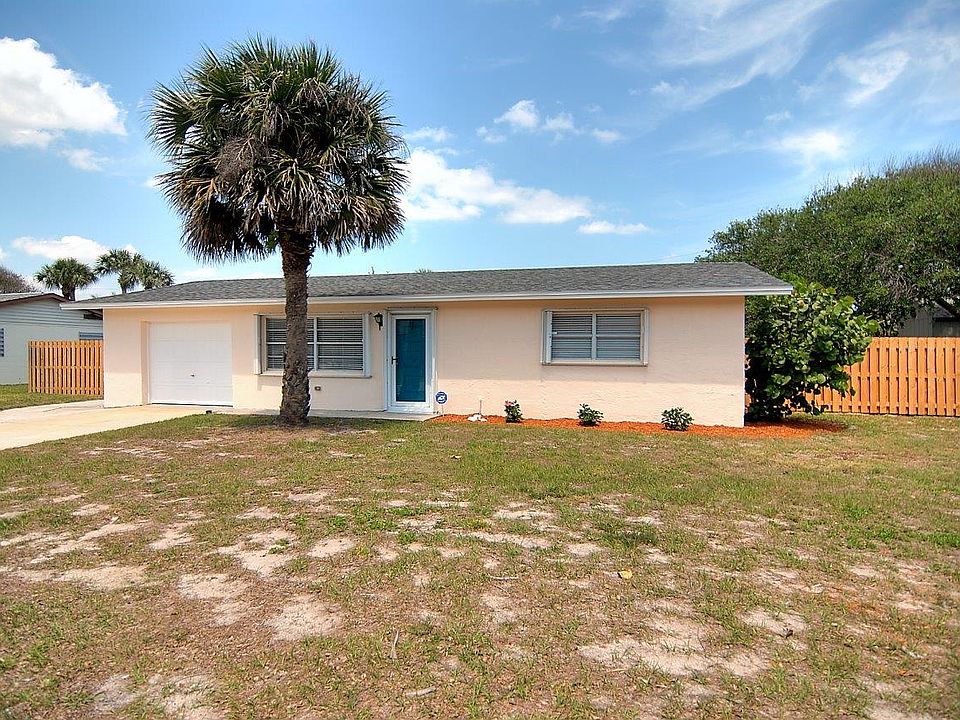 Front view of home