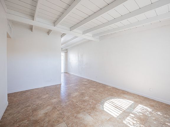 4th image of 388 N Comanche Dr APT 11