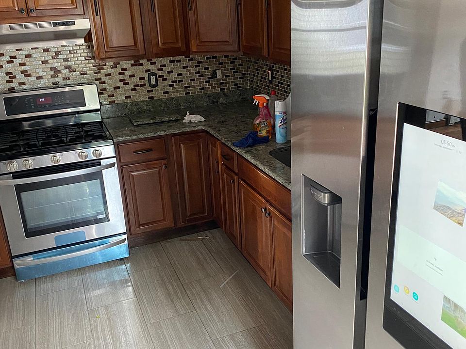 plenty of cabinet space