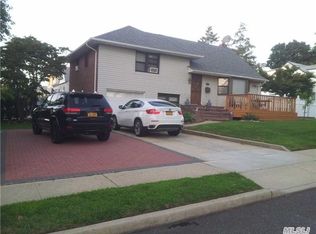 474 Henry St, West Hempstead, NY 11552