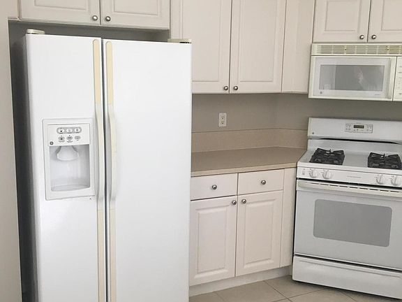 5th image of 116 Evergrene Parkway