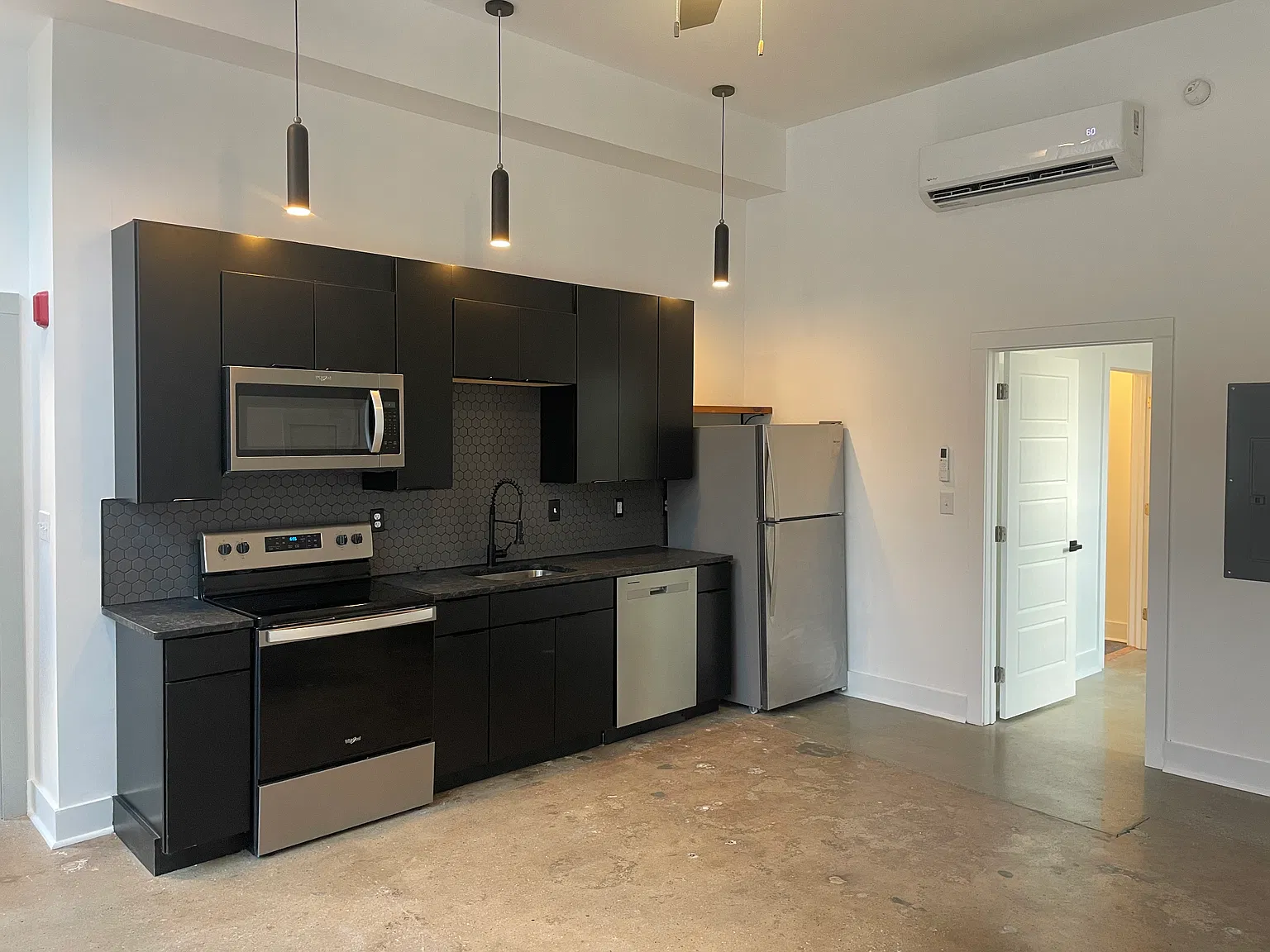 100 Horseford Rd — Photo 1