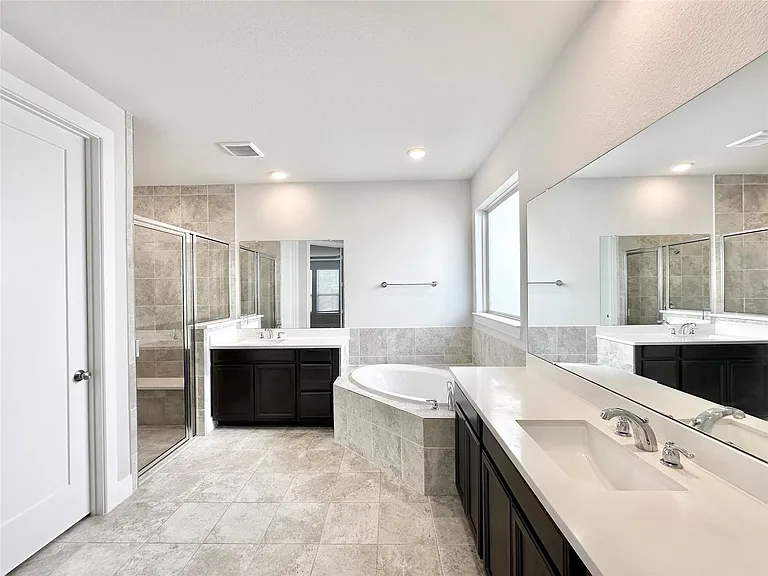 9218 Rocking Plain Ln — Photo 20