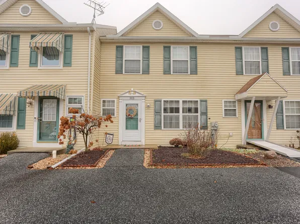 103 Peach St #L-0006, Newmanstown, PA 17073