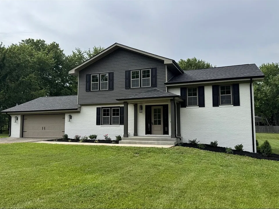 1022 Great Oaks Dr