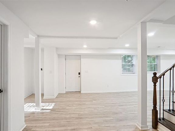 2nd image of 2533 Kelly Lake Rd