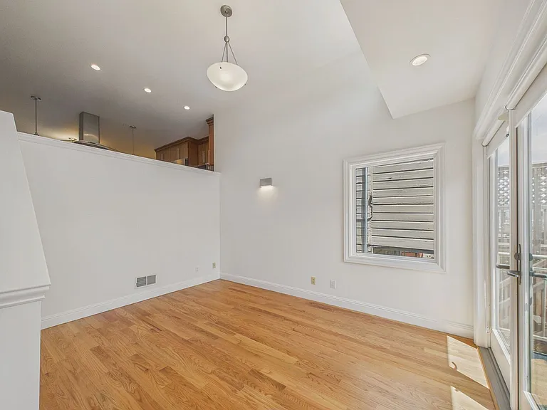 853 De Haro St — Photo 25