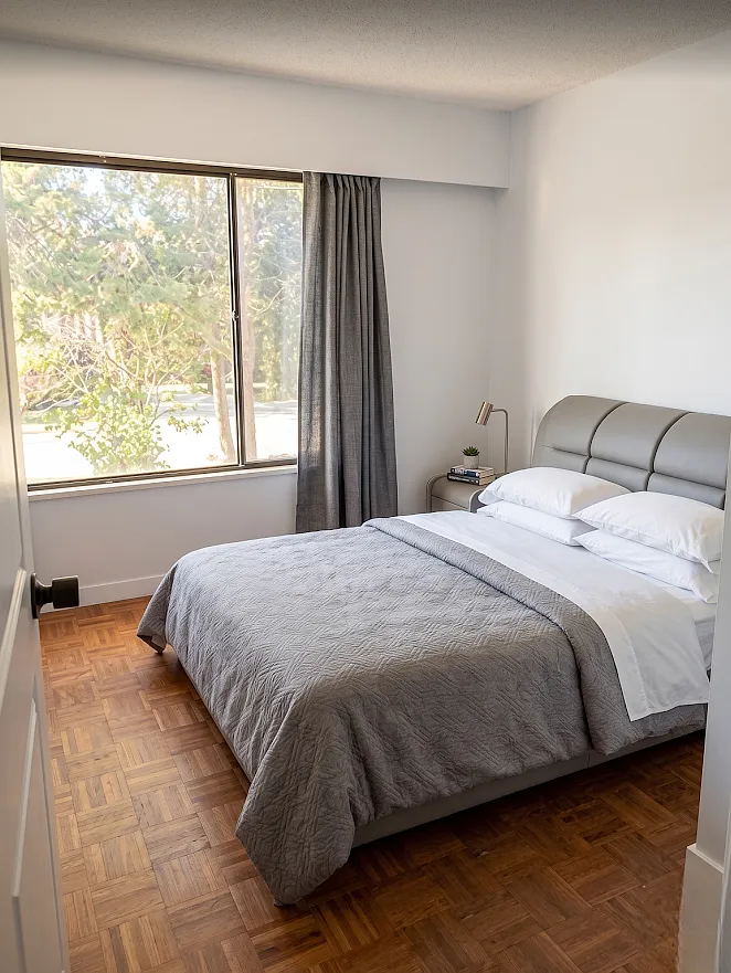 2 bed, 800 sqft, $2,400 — Photo 1
