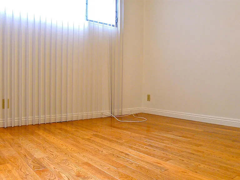 1316 12th St #5 — Photo 5