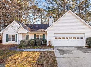 155 Pecan Ridge Dr, Fayetteville, GA 30215