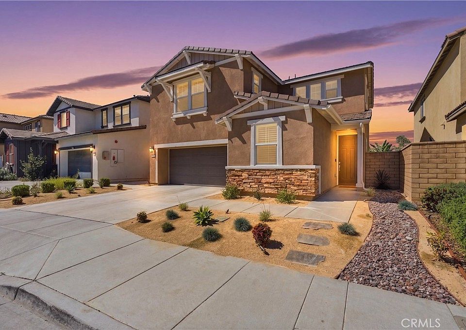 1st image of 1679 Camellia Ln