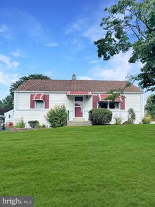 804 Maple Ave, Royersford, PA, 19468