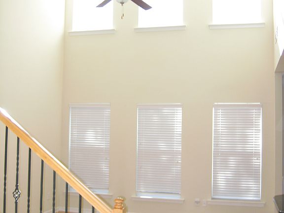 2nd image of 493 Mountain View Ln