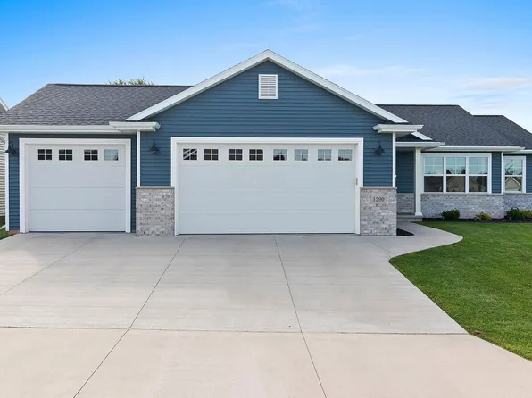 1290 Brenda Ln, Neenah, WI 54956