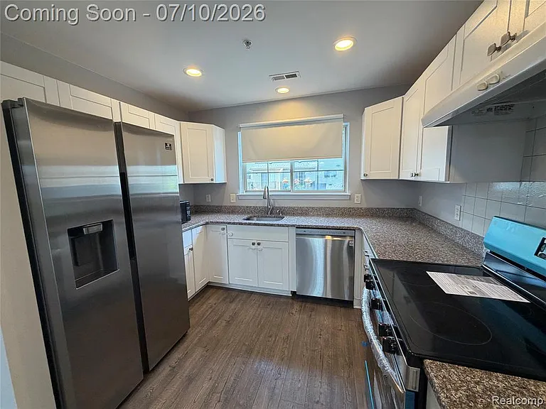 29415 Glen Oaks Blvd E — Photo 10