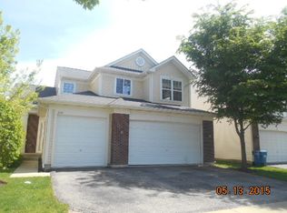 2141 W Silverleaf Ln, Addison, IL 60101