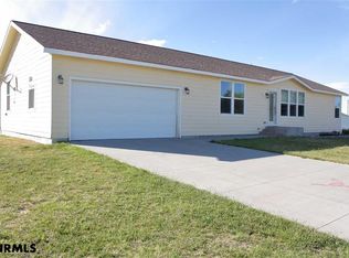 915 E 9th St, Kimball, NE 69145