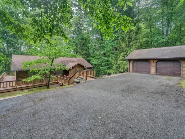 211 Wilderness Way, Moneta, VA 24121
